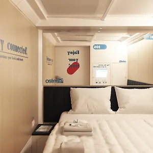  Hostel Ostelzzz Włochy